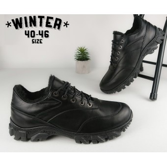 Зимові чоловічі кросівки з натуральної чорної шкіри